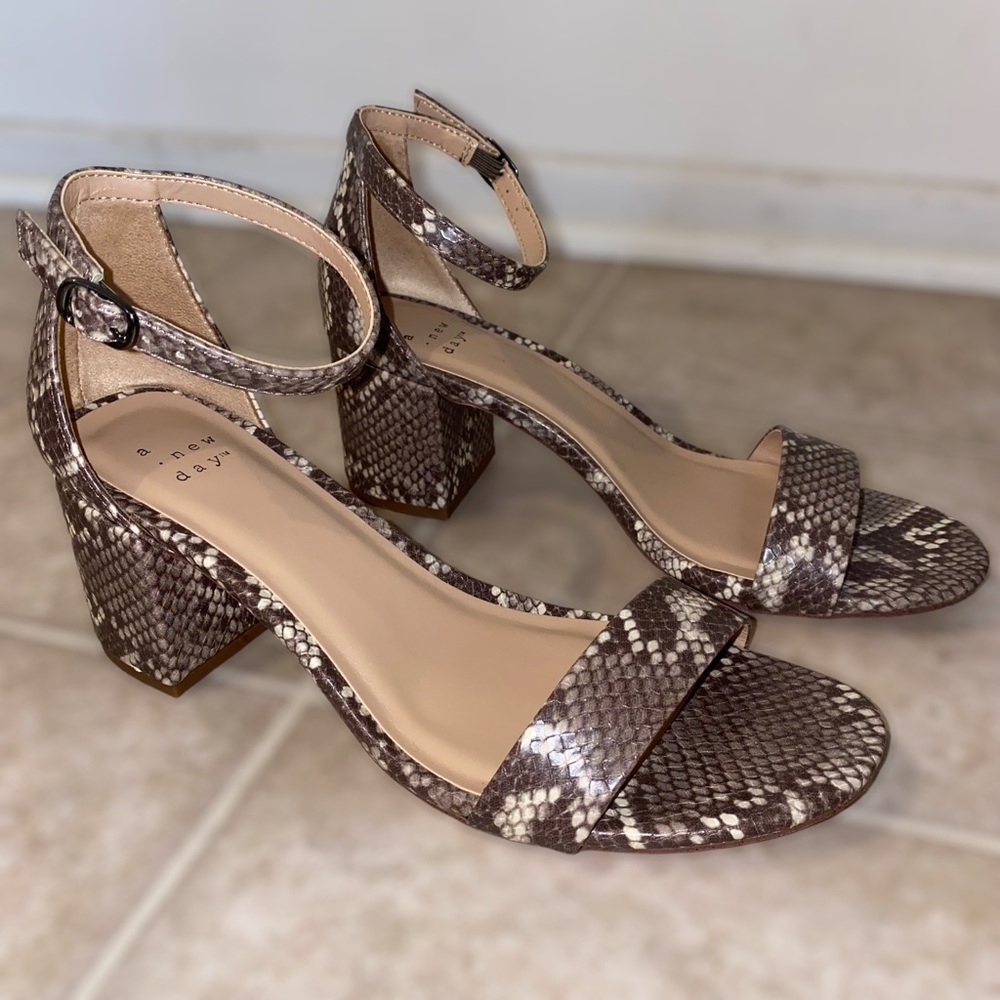 *NEW* Snakeskin Chunky Heel 🐍👡